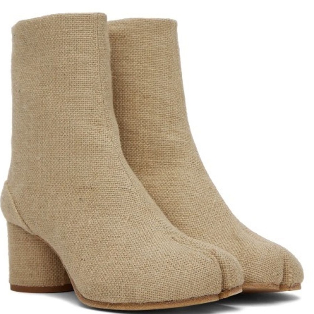 Authentic Maison Margiela Tabi boots in linen
